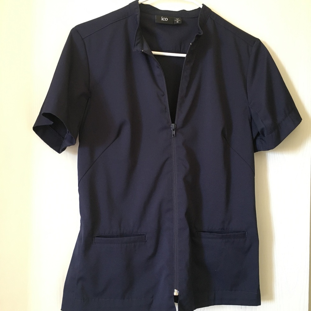 ICO Uniforms women's performa tech tunic. Size S.